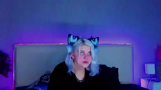 JoannLowe online show from 02/13/25, 09:06