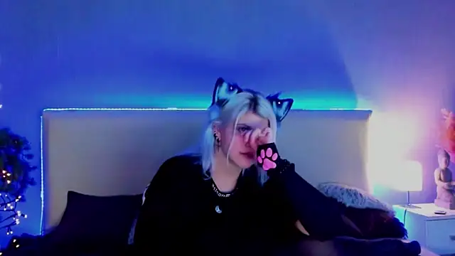 JoannLowe online show from 03/06/25, 01:58