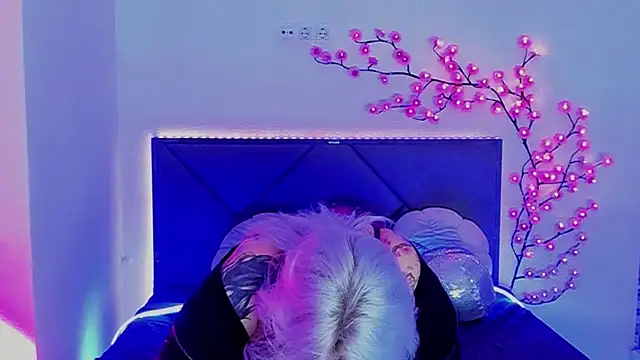 JoannLowe online show from 03/24/26, 08:14