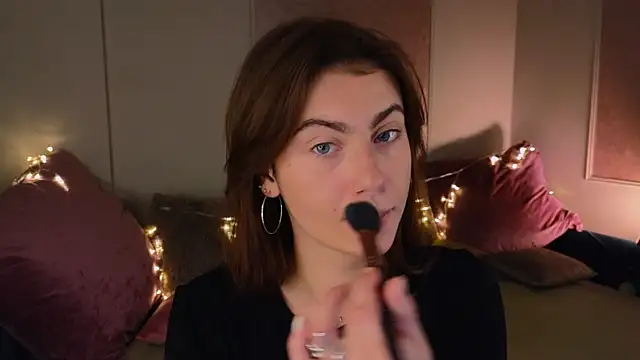 tomorrows day online show from 11/28/25, 09:17