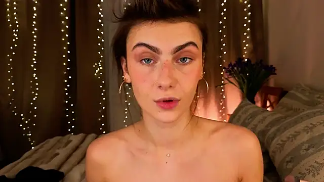 Snapshot of tomorrows_day chatting on 12/19/25, 09:11 tomorrows day online show from 12/19/25, 09:11