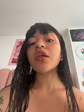 Snapshot of Ashley_Chriss chatting on 11/29/25, 06:44 Ashley Chriss online show from 11/29/25, 06:44