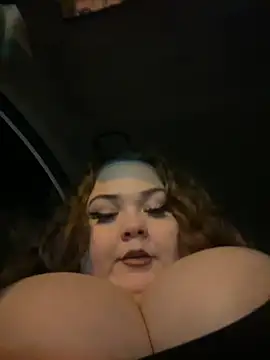 Snapshot of _GodessIsabella_97 chatting on 12/18/24, 12:43 GodessIsabella 97 online show from 12/18/24, 12:43