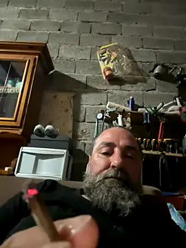 Snapshot of ros217 chatting on 09/23/25, 08:56 ros217 online show from 09/23/25, 08:56