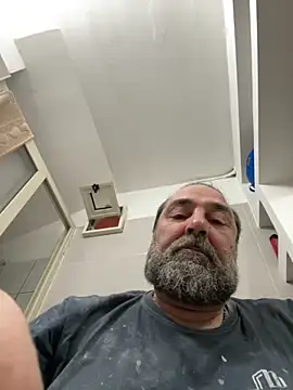 Snapshot of ros217 chatting on 10/14/25, 02:29 ros217 online show from 10/14/25, 02:29