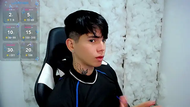 Snapshot of Tayson_Rivers chatting on 11/24/25, 08:08 Tayson Rivers online show from 11/24/25, 08:08