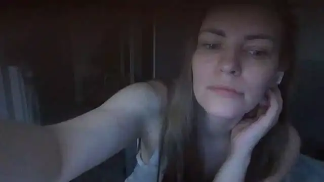 Snapshot of AnnaDiamond1 chatting on 06/23/26, 01:53 AnnaDiamond1 online show from 06/23/26, 01:53