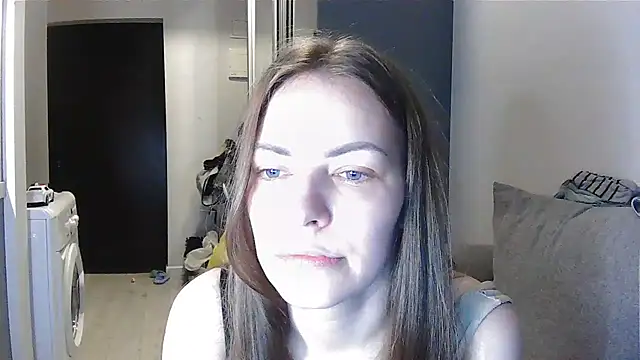 Snapshot of AnnaDiamond1 chatting on 07/17/26, 09:41 AnnaDiamond1 online show from 07/17/26, 09:41
