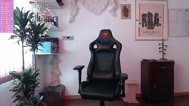 Snapshot of Siriss_boyrag chatting on 10/24/25, 01:29 Siriss boyrag online show from 10/24/25, 01:29