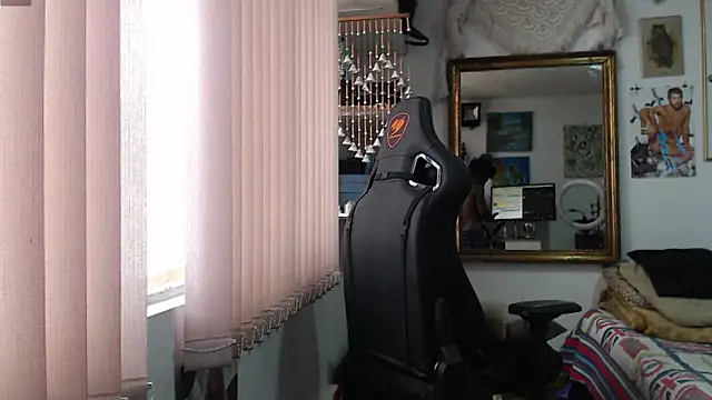 Snapshot of Siriss_boyrag chatting on 11/10/25, 06:51 Siriss boyrag online show from 11/10/25, 06:51