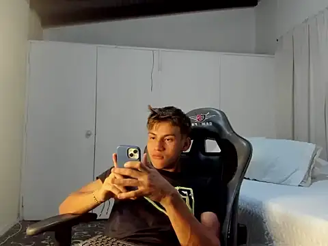 miguel hz online show from 03/11/25, 08:53