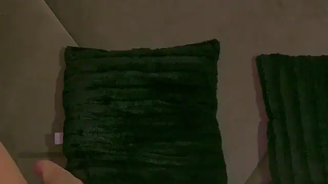 AishaHummer online show from 11/26/25, 08:54