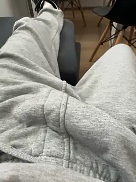 Snapshot of XMenX24 chatting on 02/03/25, 02:02 XMenX24 online show from 02/03/25, 02:02