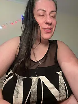 Evelinia online show from 03/28/26, 04:17