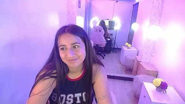 Snapshot of ailyn_miranda chatting on 02/08/25, 03:19 ailyn miranda online show from 02/08/25, 03:19