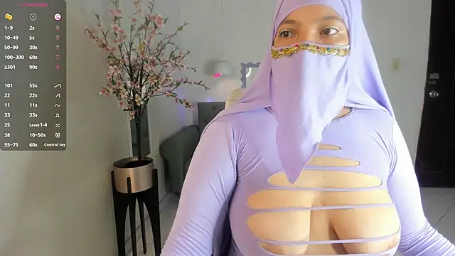 malak nanyy online show from 09/21/25, 09:11