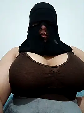 Snapshot of DLa3Ni chatting on 11/09/25, 10:41 DLa3Ni online show from 11/09/25, 10:41