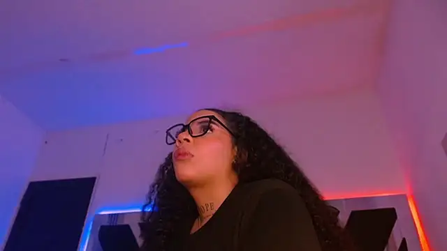 MelannyTylor online show from 12/02/25, 12:43