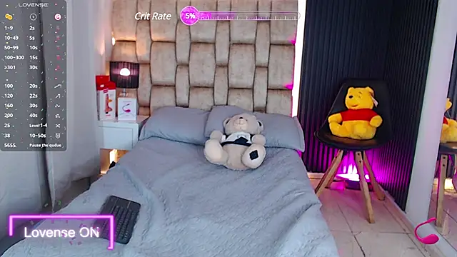 Snapshot of little_sophie18 chatting on 01/27/25, 08:28 little sophie18 online show from 01/27/25, 08:28