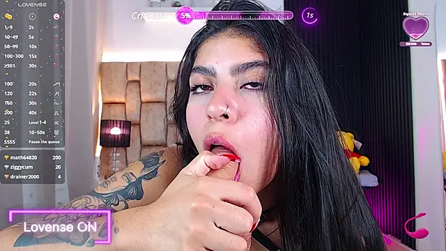 Snapshot of little_sophie18 chatting on 02/23/25, 10:09 little sophie18 online show from 02/23/25, 10:09