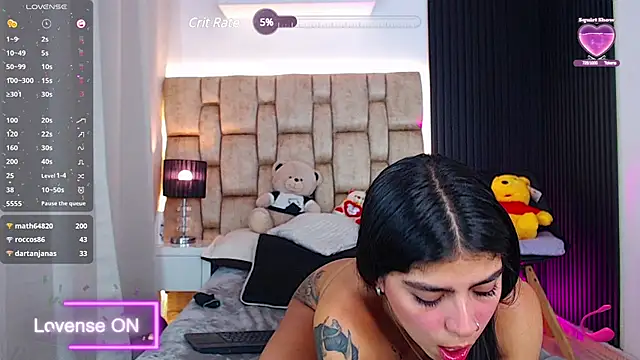 Snapshot of little_sophie18 chatting on 02/24/25, 01:13 little sophie18 online show from 02/24/25, 01:13