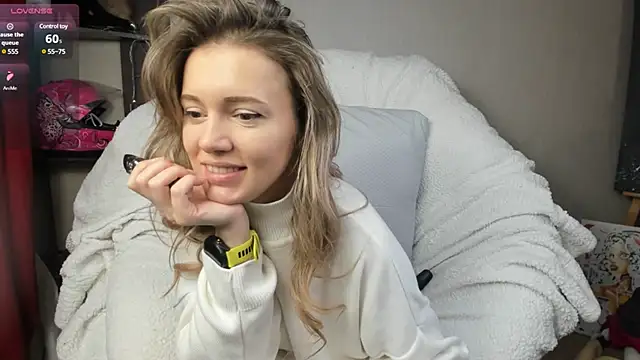 Snapshot of foxy_blond chatting on 01/29/25, 03:22 foxy blond online show from 01/29/25, 03:22