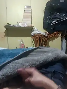 Snapshot of 18cm2hrcarlos chatting on 03/04/26, 02:56 18cm2hrcarlos online show from 03/04/26, 02:56