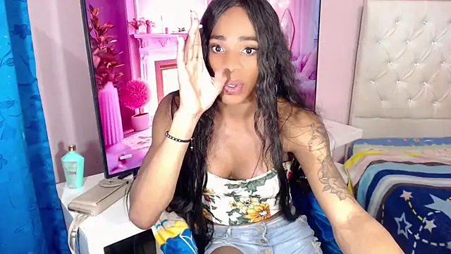 Snapshot of DannaDocell chatting on 02/26/25, 05:28 DannaDocell online show from 02/26/25, 05:28