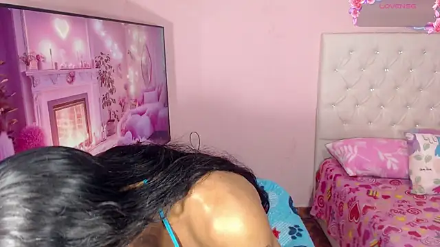 Snapshot of DannaDocell chatting on 03/22/25, 04:03 DannaDocell online show from 03/22/25, 04:03