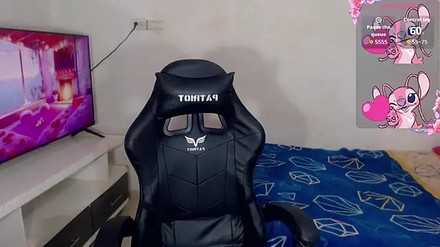 DannaDocell online show from 04/16/26, 10:16