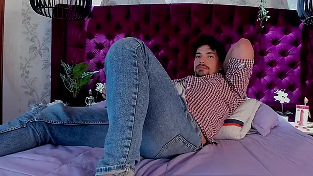 Ian Daviz online show from 03/18/25, 10:37