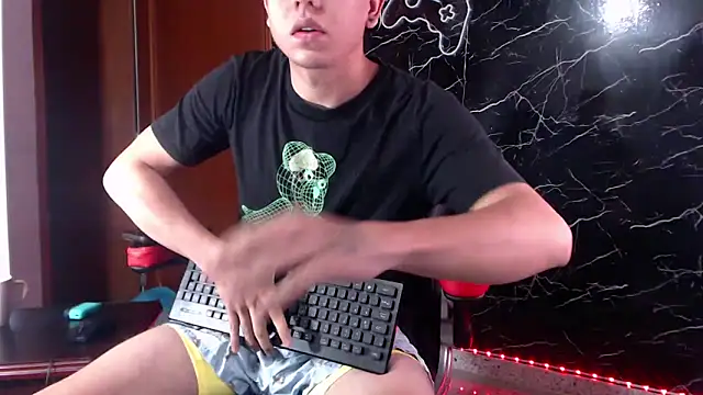 Snapshot of maty_hardx chatting on 01/16/25, 10:10 maty hardx online show from 01/16/25, 10:10