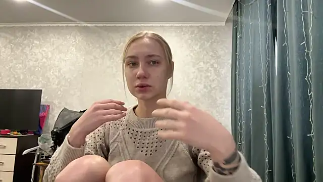 AnneBall online show from 12/30/24, 09:37