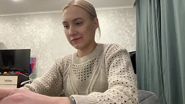 AnneBall online show from 01/14/25, 04:08