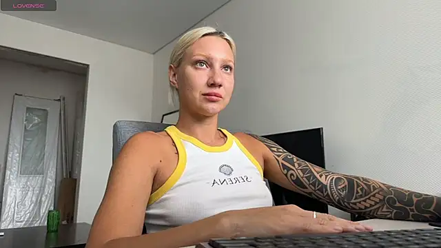 AnneBall online show from 07/17/26, 08:32