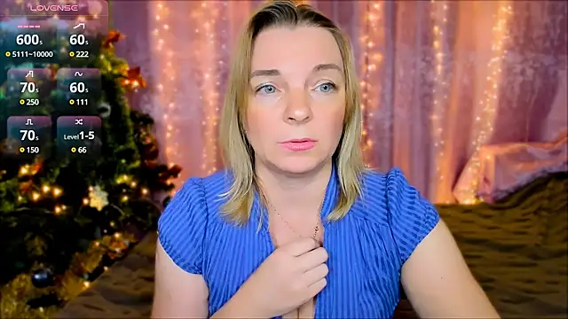 Snapshot of Regina__blue chatting on 01/06/25, 09:11 Regina blue online show from 01/06/25, 09:11