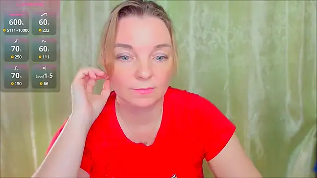 Snapshot of Regina__blue chatting on 02/24/25, 09:31 Regina blue online show from 02/24/25, 09:31