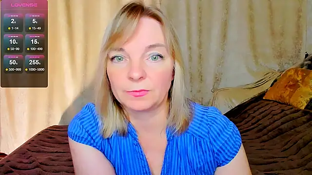 Snapshot of Regina__blue chatting on 09/12/25, 06:41 Regina blue online show from 09/12/25, 06:41