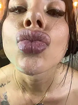 Natasha hartaman online show from 03/09/25, 11:46