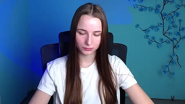 Eva Janee online show from 05/18/26, 05:57