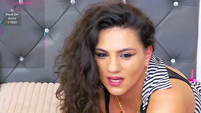 LorenneMays online show from 11/29/25, 10:46