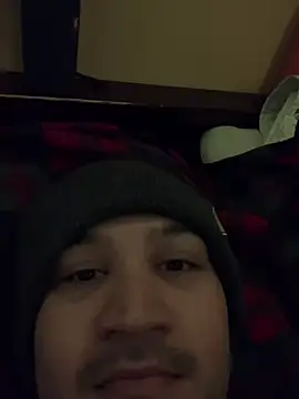 Snapshot of Sleeker99 chatting on 12/23/24, 03:18 Sleeker99 online show from 12/23/24, 03:18