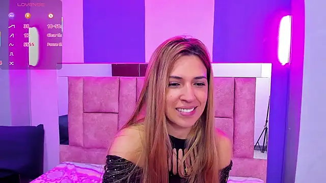 Snapshot of EvaaLovia1 chatting on 01/21/25, 05:09 EvaaLovia1 online show from 01/21/25, 05:09