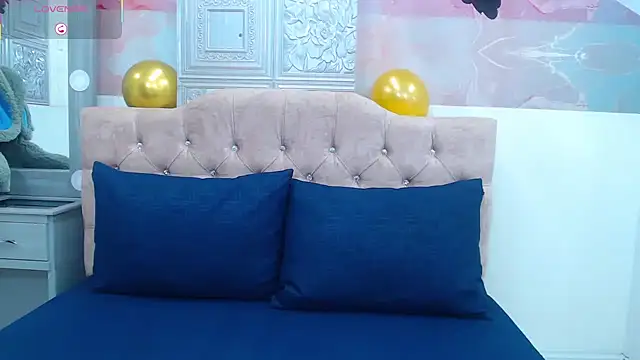 Snapshot of EvaaLovia1 chatting on 03/18/25, 01:31 EvaaLovia1 online show from 03/18/25, 01:31