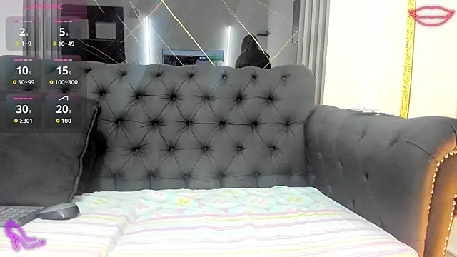 Snapshot of EvaaLovia1 chatting on 09/18/25, 01:35 EvaaLovia1 online show from 09/18/25, 01:35