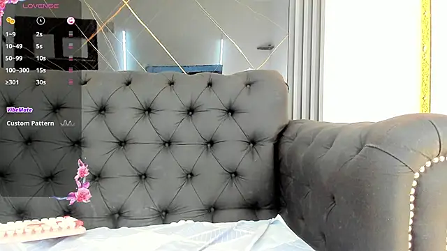 Snapshot of EvaaLovia1 chatting on 09/27/25, 02:11 EvaaLovia1 online show from 09/27/25, 02:11