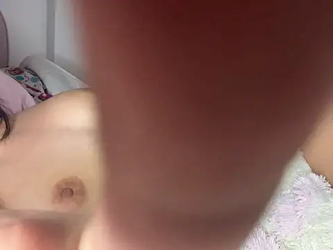 Snapshot of EsmeraldaLindsey chatting on 02/01/25, 09:29 EsmeraldaLindsey online show from 02/01/25, 09:29