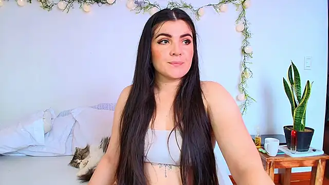 Snapshot of Amara_vega chatting on 04/23/26, 03:14 Amara vega online show from 04/23/26, 03:14