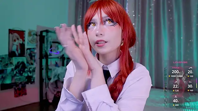 Snapshot of Carolina_Leep chatting on 10/14/25, 01:12 Carolina Leep online show from 10/14/25, 01:12