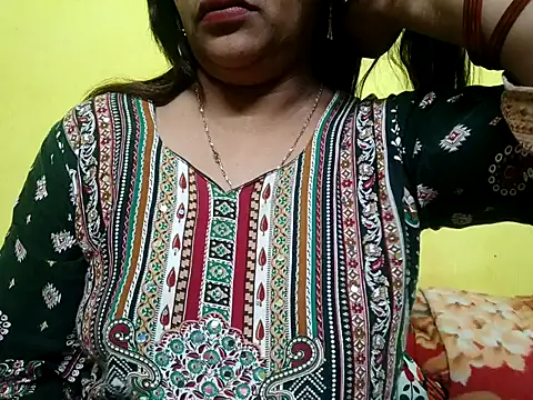 Snapshot of Sexyranibhabhi chatting on 11/08/25, 02:17 Sexyranibhabhi online show from 11/08/25, 02:17